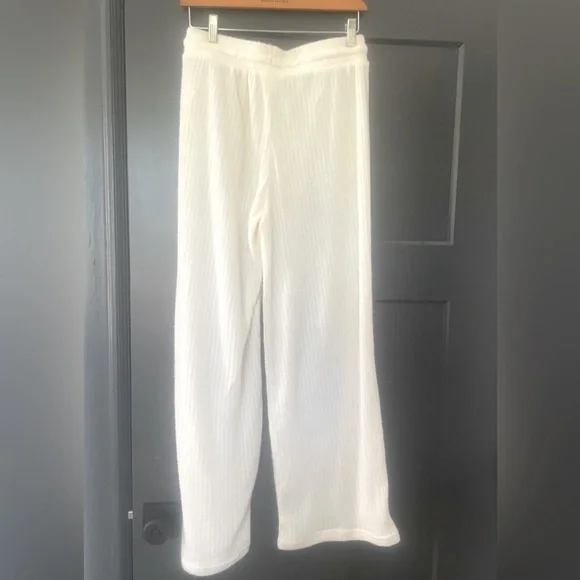 Hippie Rose Winter White loungewear set size small - Picture 5 of 8